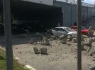 Перевернувшийся на Канавинском мосту грузовик придавил бетонными плитами две машины, пострадали люди - фотография 3