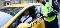 Для таксистов - большие штрафы. Власти придумали новую кару для перевозчиков