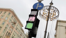 В крупных городах появляются белые светофоры: для чего они нужны 